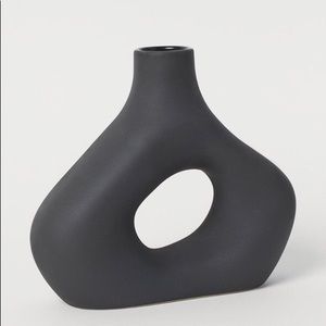 Circular Stonewear Vase